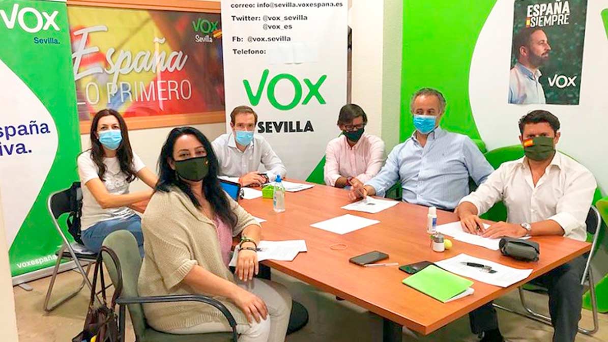 Miembros de la dirección provincial de Vox Sevilla.